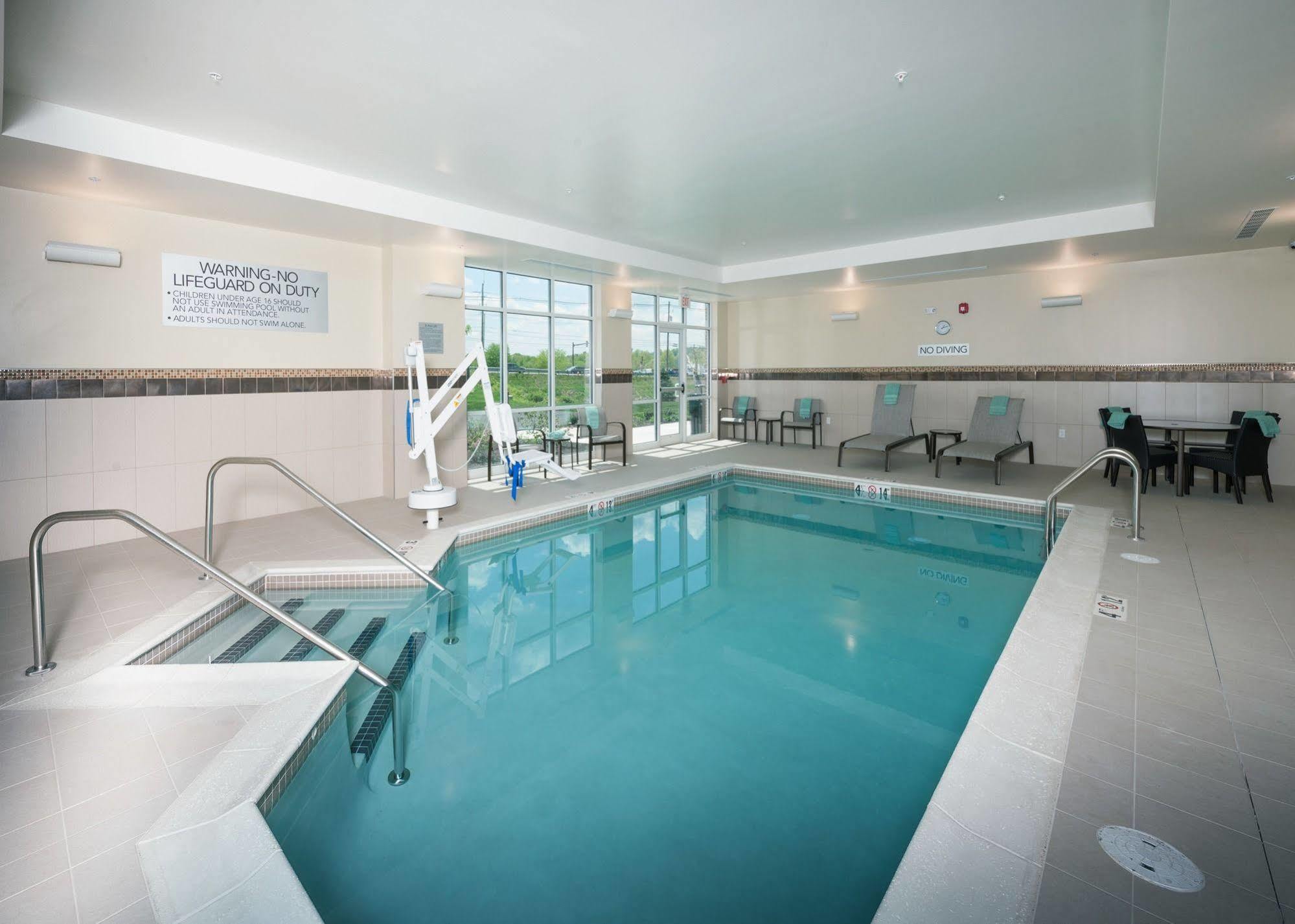 Hotel Courtyard By Marriott Boston Littleton Exterior foto