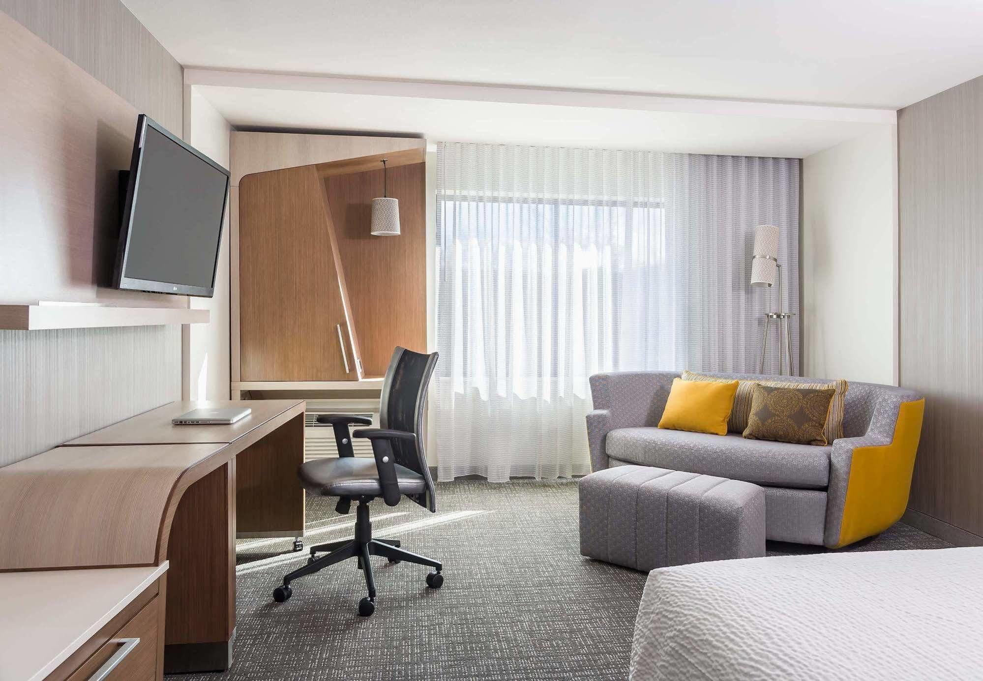 Hotel Courtyard By Marriott Boston Littleton Exterior foto